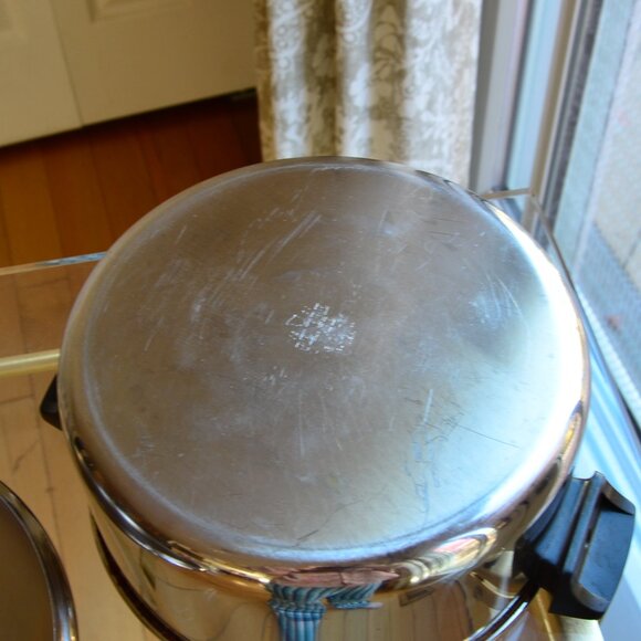 Revere Ware 6 Qt Stainless Steel Pot with Lid - Picture 8 of 9